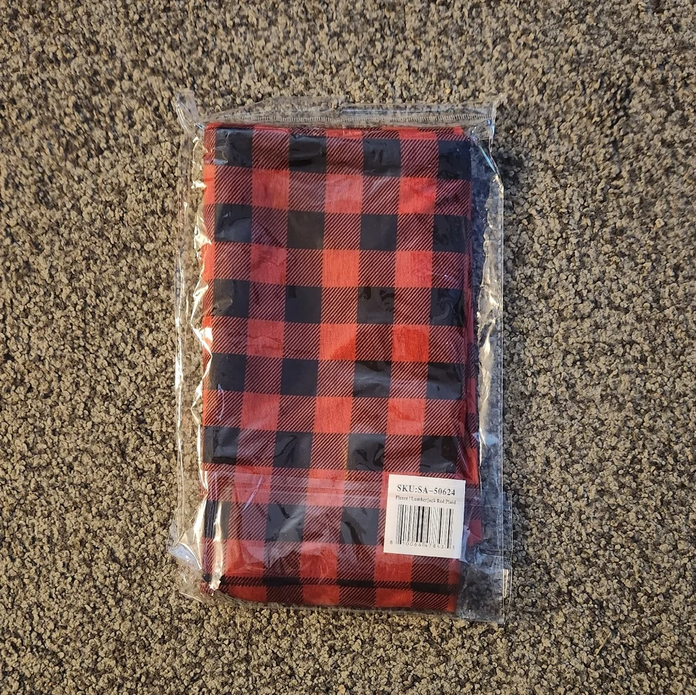 SA Frost Tech Fleece Face Shield in Lumberjack Red Plaid